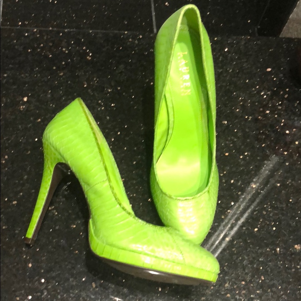 BNWT Ralph Lauren shoes bright lime green size 9
